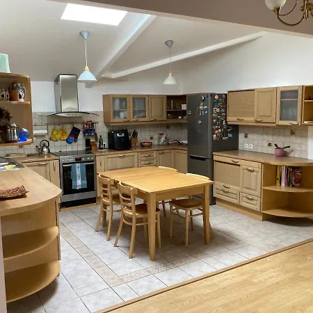 Avar Residents Kesklinnas