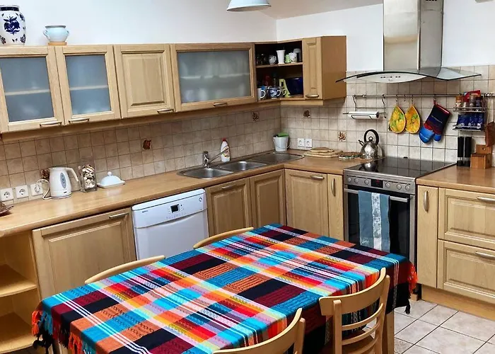 Avar Residents Kesklinnas 派尔努